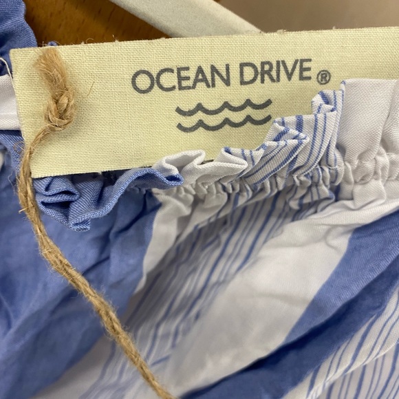 Women’s Blouse - Picture 2 of 3